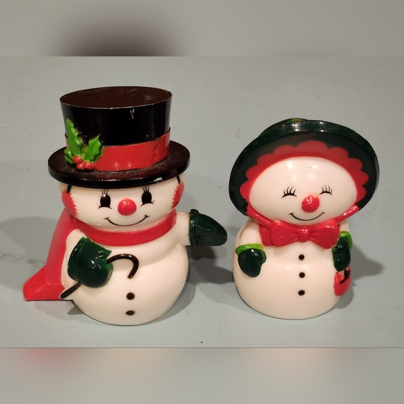 Vintage Hallmark Mr and Mrs Snowman Couple Salt and Pepper Shakers 1980s - Picture 8 of 8